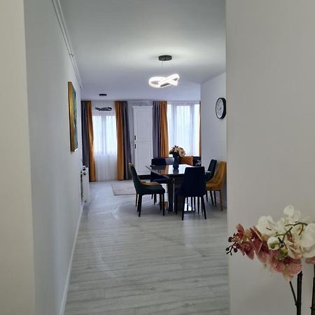 Toronto Deluxe Residence Timişoara Buitenkant foto